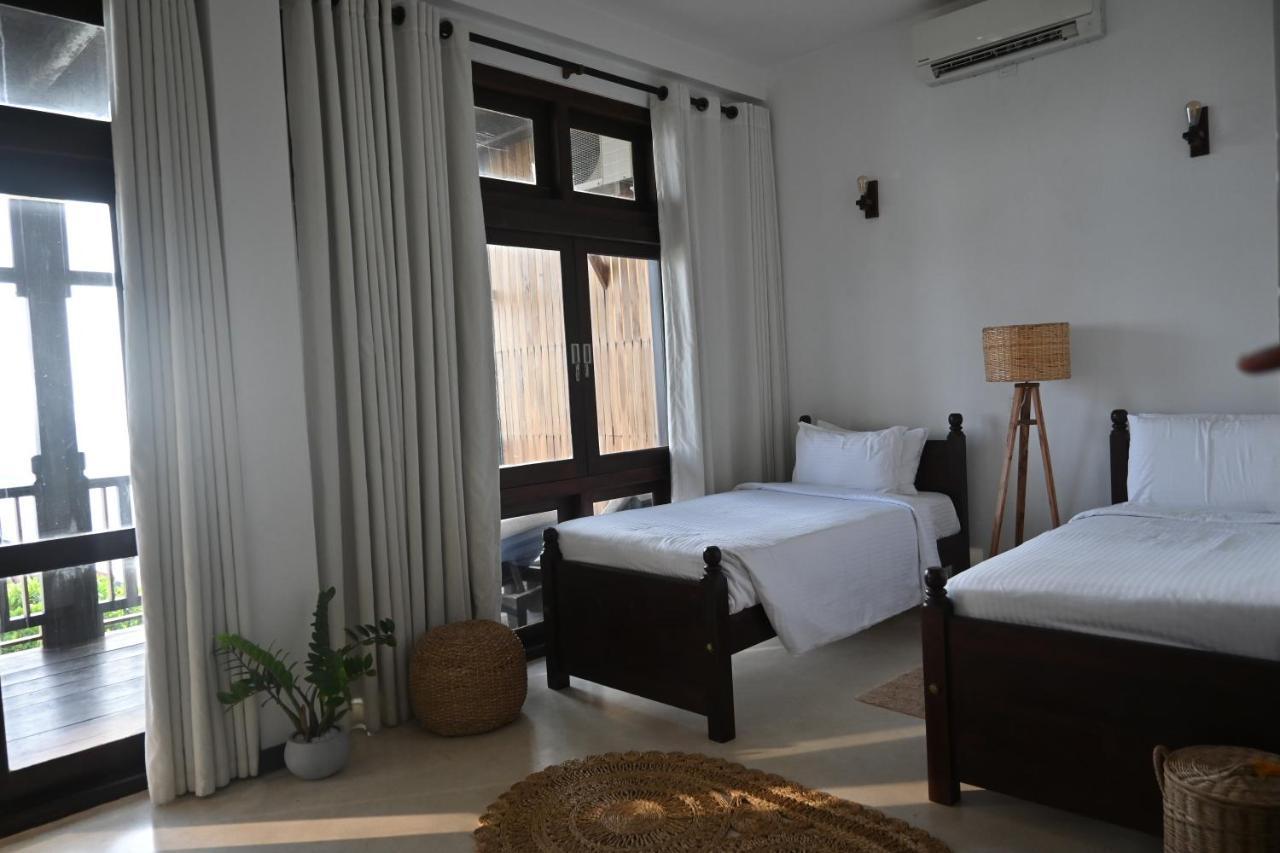 Surf Station Hotel Ahangama Ngoại thất bức ảnh